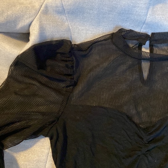 🎉2/$20 Suzy black mesh top with puffed sleeves - Picture 2 of 4